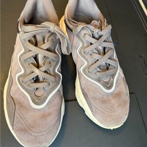 adidas Men's Gray and Cream Shoes